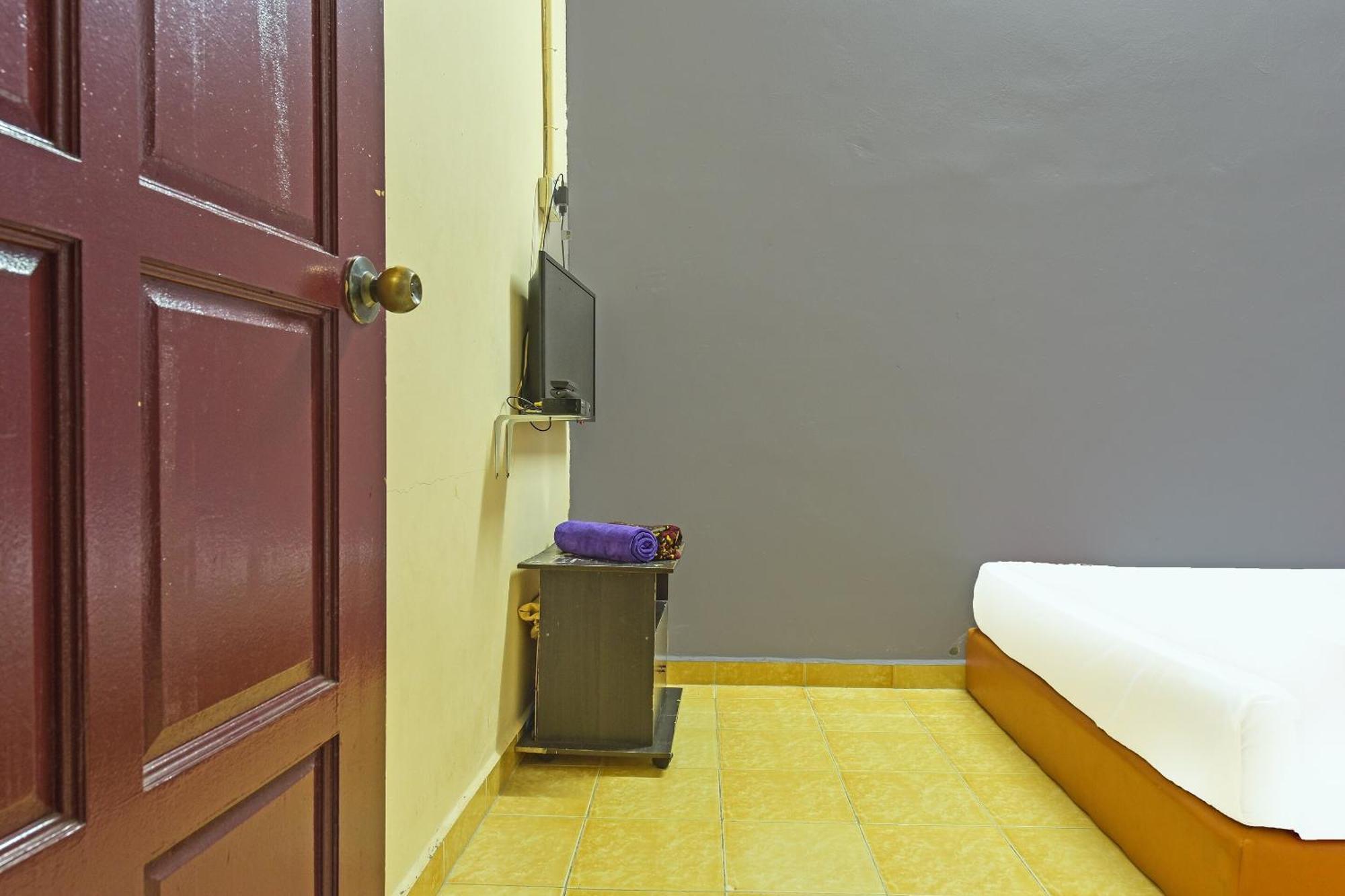 SPOT ON 90144 Corridor Hotel 1 Pekan Exterior foto