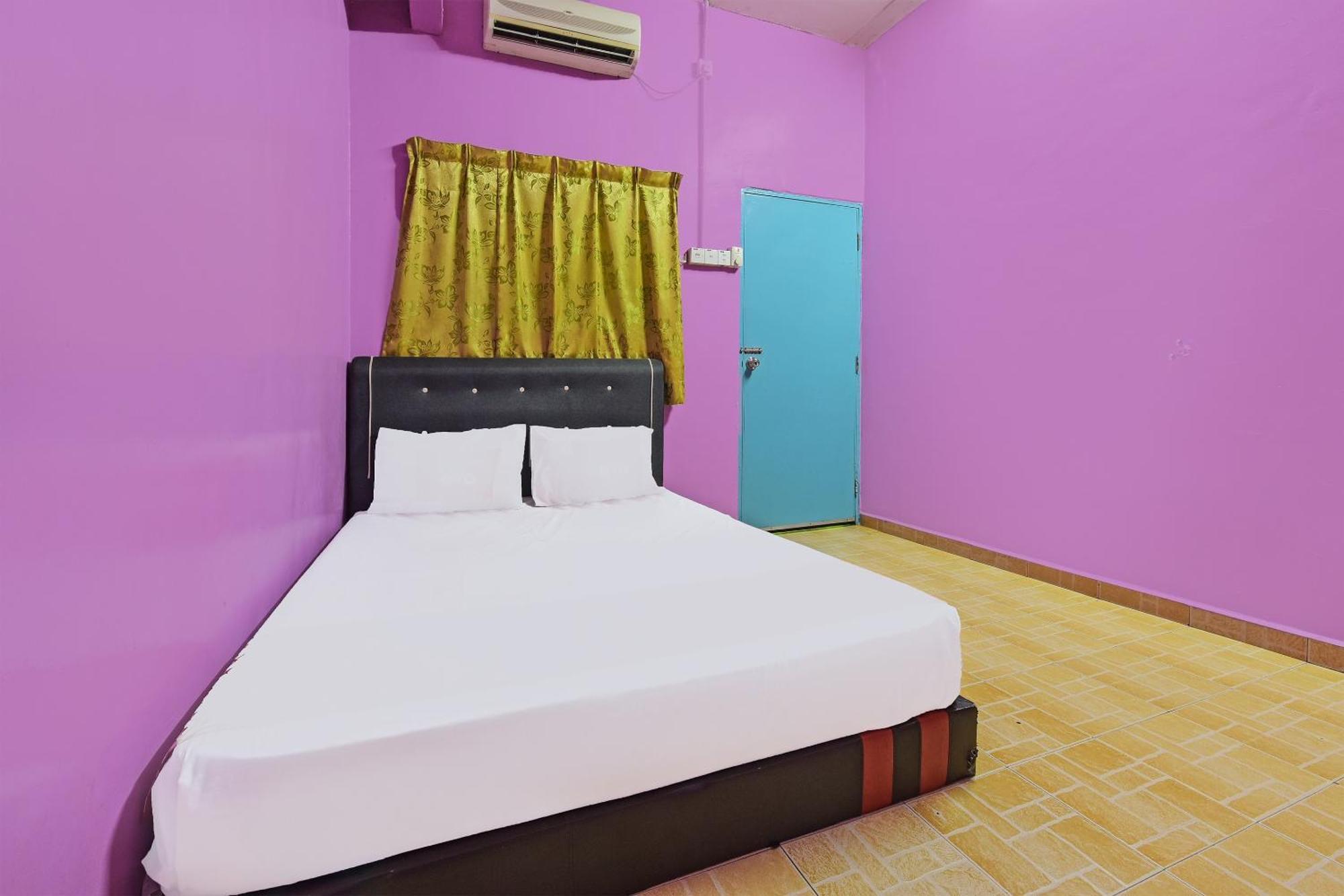 SPOT ON 90144 Corridor Hotel 1 Pekan Exterior foto
